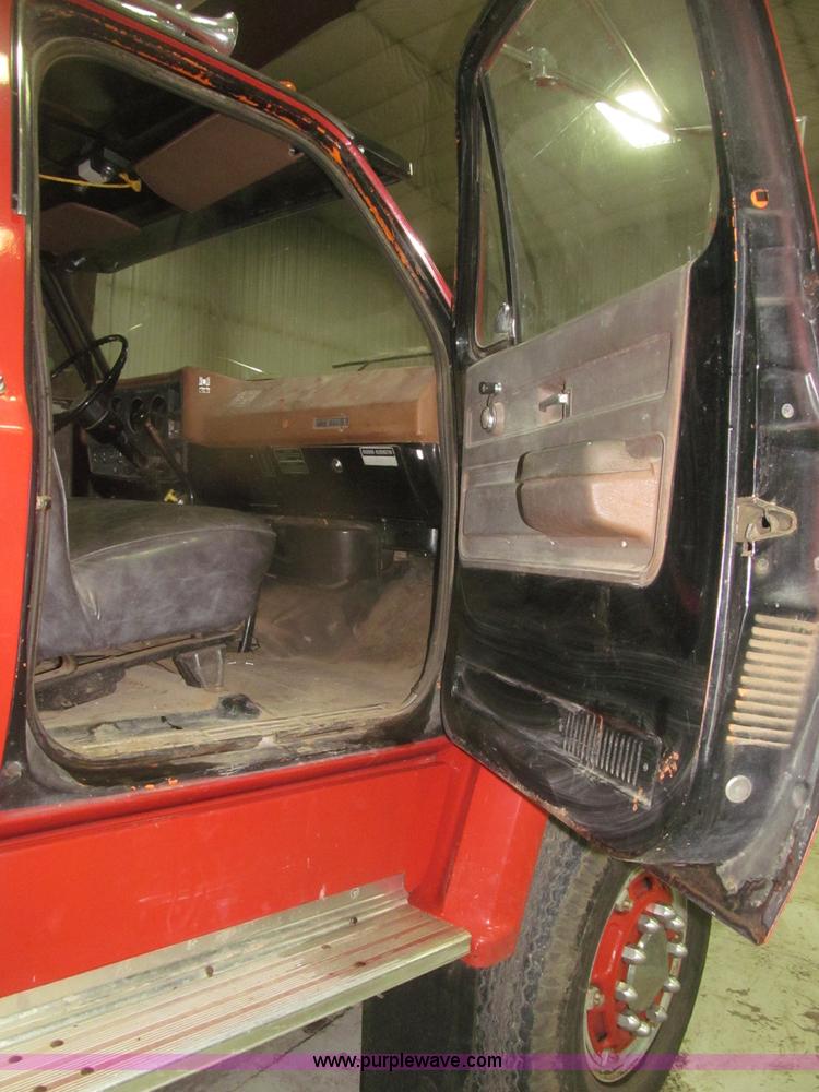 image for item F7211 1976 Chevrolet C65 Custom Deluxe water truck