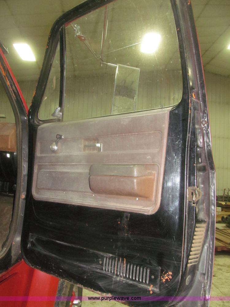 image for item F7211 1976 Chevrolet C65 Custom Deluxe water truck