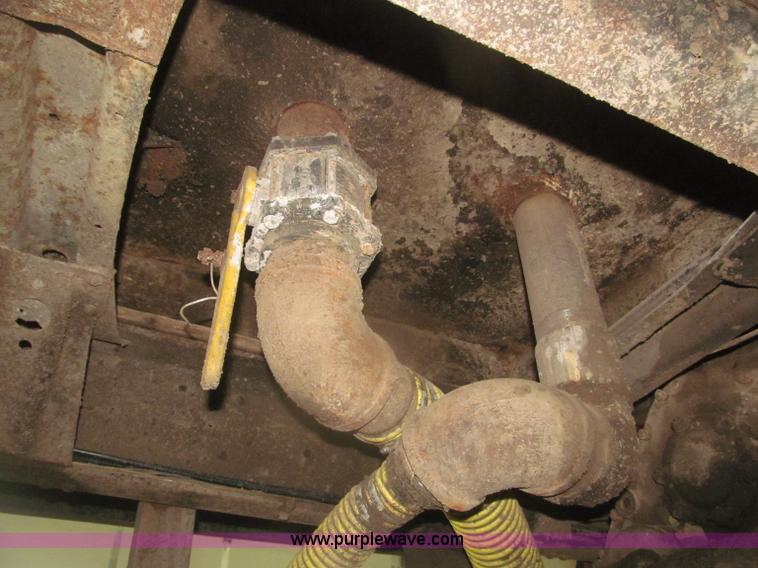 image for item F7211 1976 Chevrolet C65 Custom Deluxe water truck