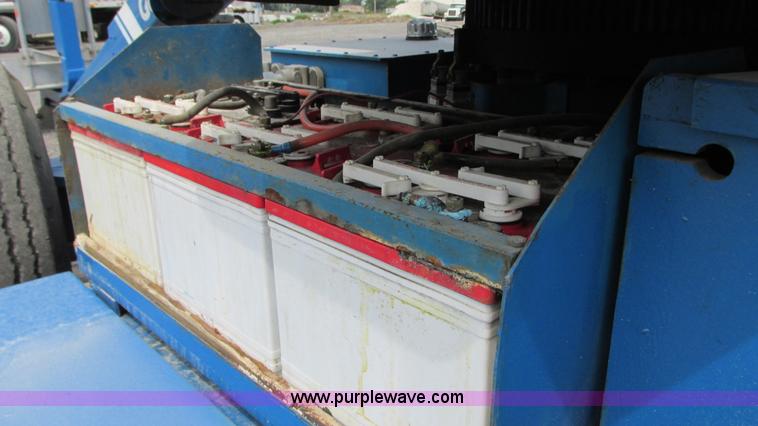 image for item G9100 1994 Genie Z-45/22 boom lift