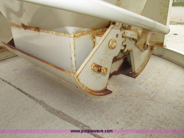 image for item G9944 Gar Bro 433G concrete bucket