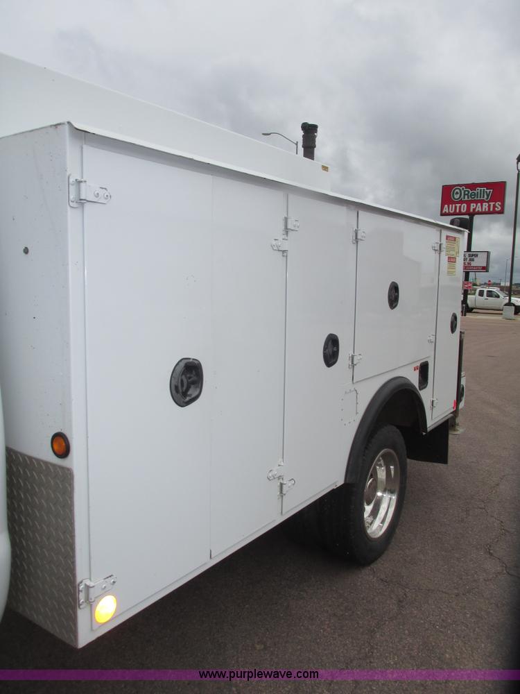 image for item G9974 2007 Ford F550 Super Duty XL utility truck