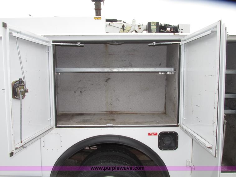 image for item G9974 2007 Ford F550 Super Duty XL utility truck