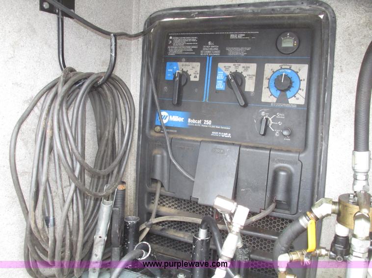 image for item G9974 2007 Ford F550 Super Duty XL utility truck