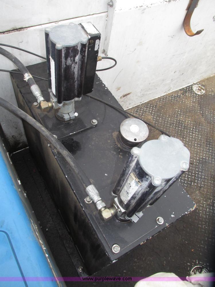 image for item G9974 2007 Ford F550 Super Duty XL utility truck