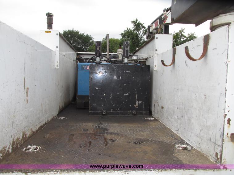 image for item G9974 2007 Ford F550 Super Duty XL utility truck