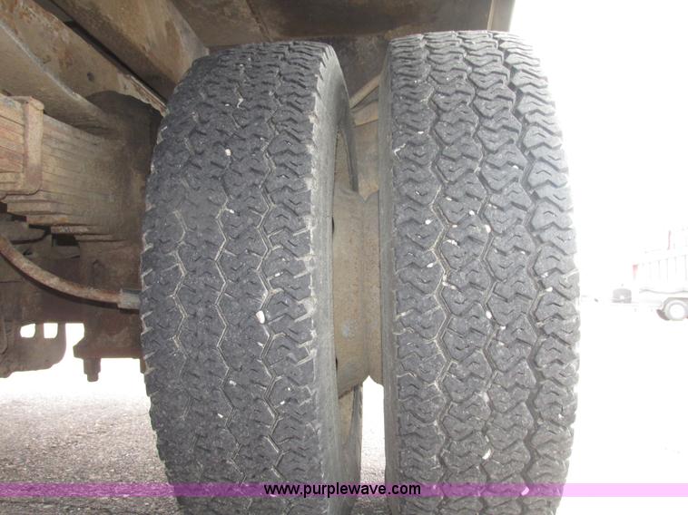 image for item G9974 2007 Ford F550 Super Duty XL utility truck