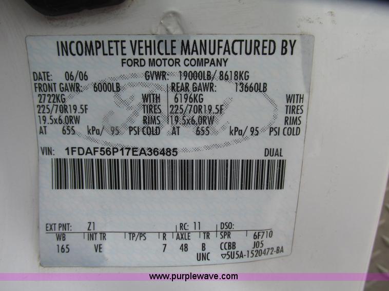 image for item G9974 2007 Ford F550 Super Duty XL utility truck