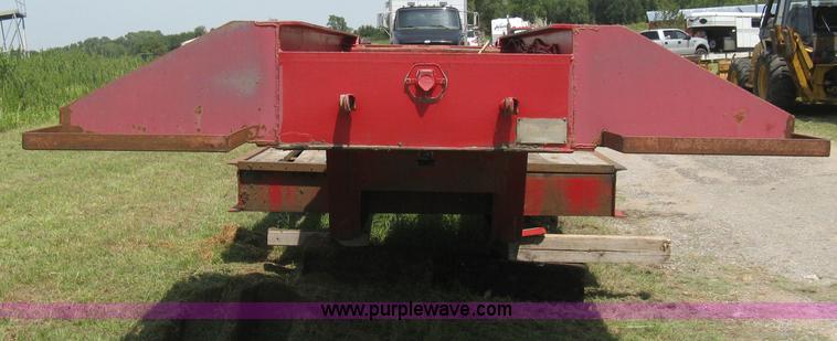 image for item H5271 1973 Fruehauf C25L-J2 low boy trailer