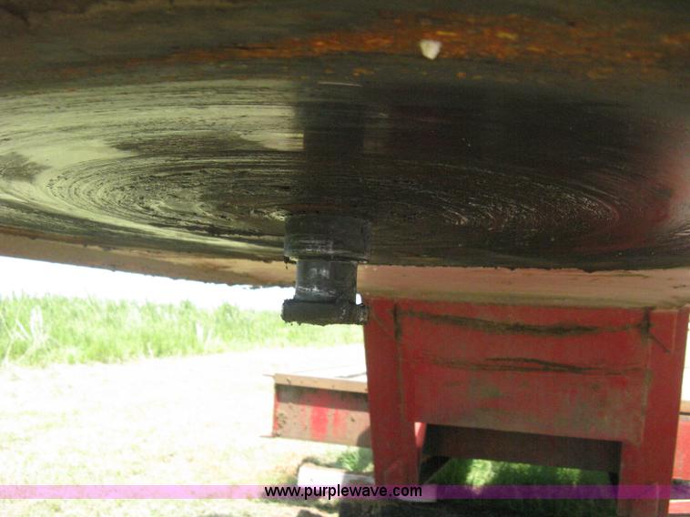 image for item H5271 1973 Fruehauf C25L-J2 low boy trailer