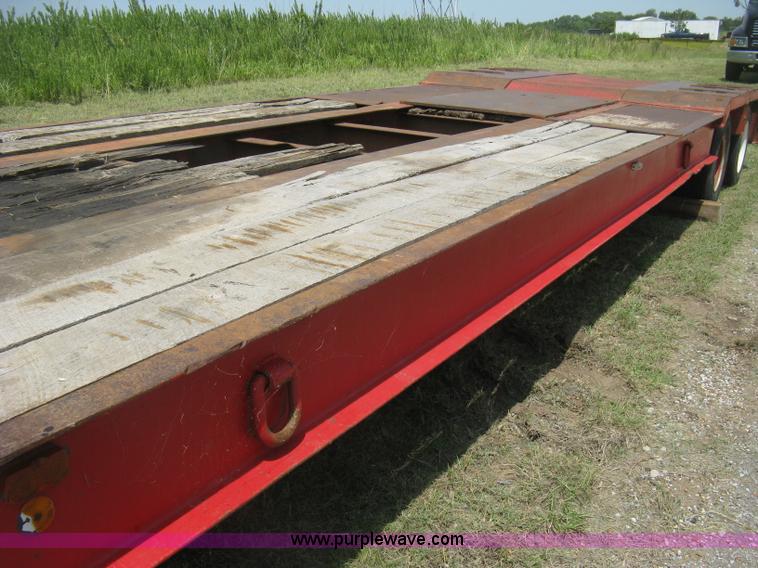 image for item H5271 1973 Fruehauf C25L-J2 low boy trailer