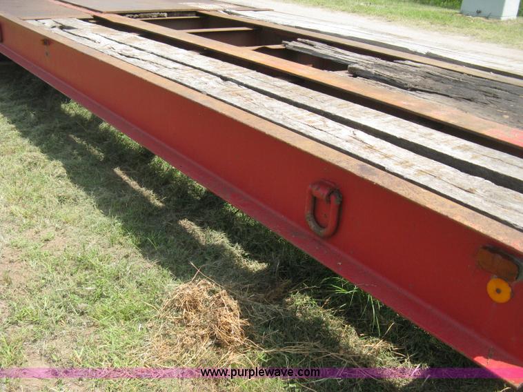 image for item H5271 1973 Fruehauf C25L-J2 low boy trailer