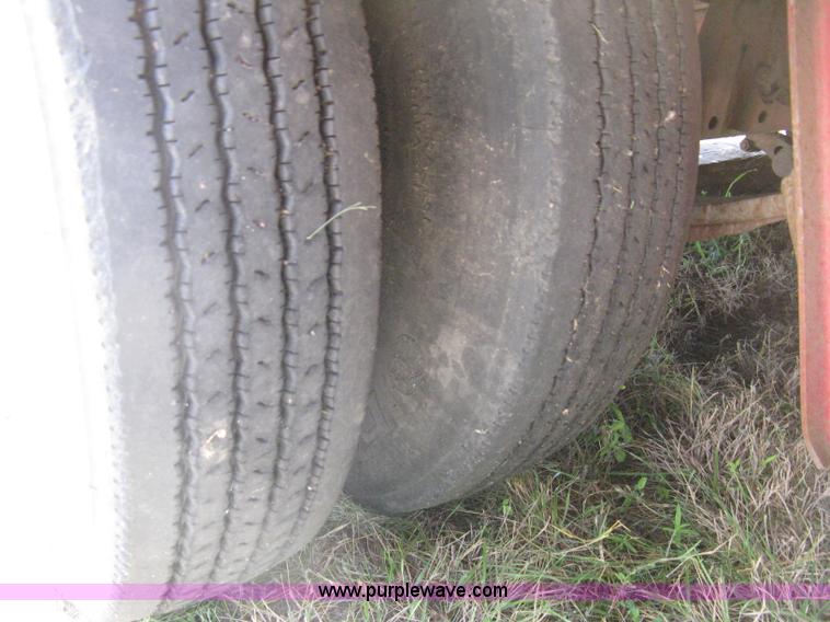 image for item H5271 1973 Fruehauf C25L-J2 low boy trailer