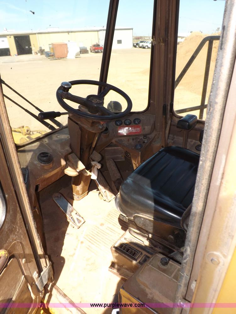 image for item H9142 1984 Caterpillar 980C wheel loader