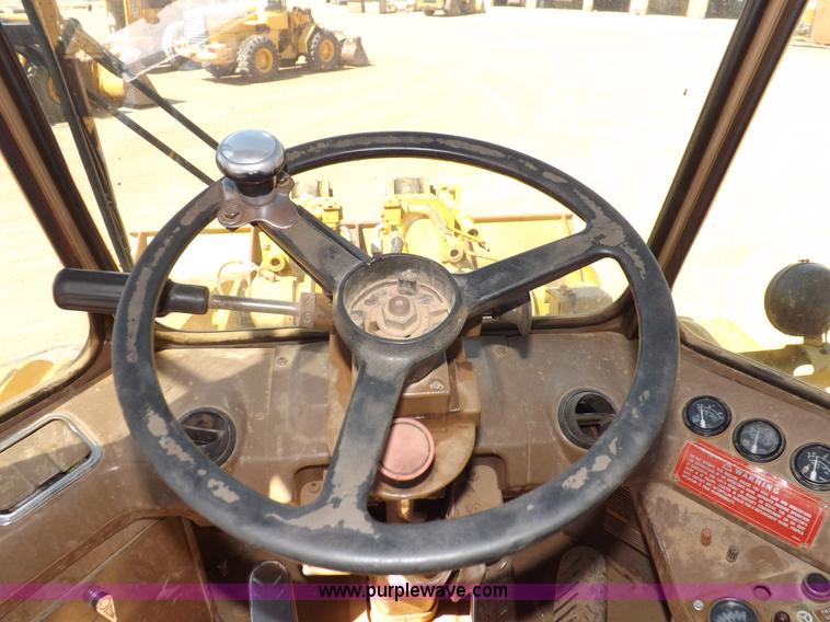 image for item H9142 1984 Caterpillar 980C wheel loader