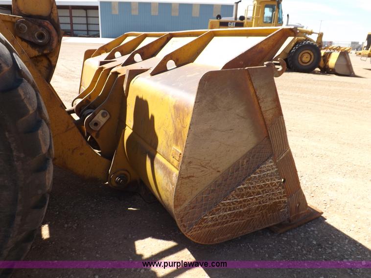 image for item H9142 1984 Caterpillar 980C wheel loader