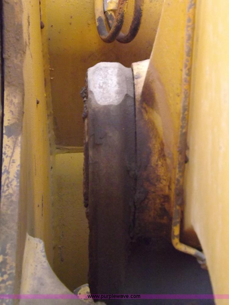 image for item H9142 1984 Caterpillar 980C wheel loader