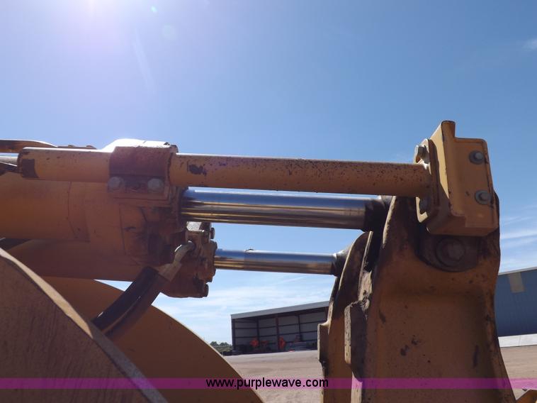 image for item H9142 1984 Caterpillar 980C wheel loader