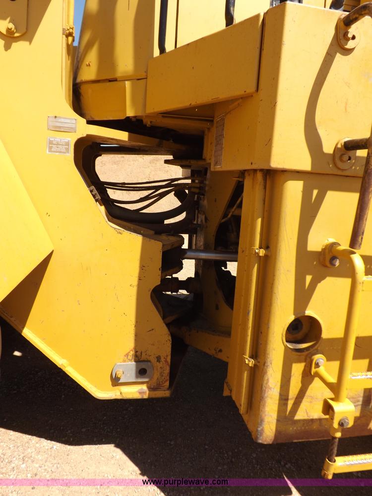 image for item H9142 1984 Caterpillar 980C wheel loader