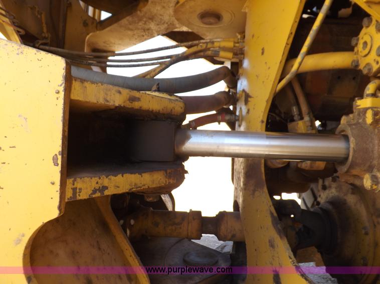 image for item H9142 1984 Caterpillar 980C wheel loader
