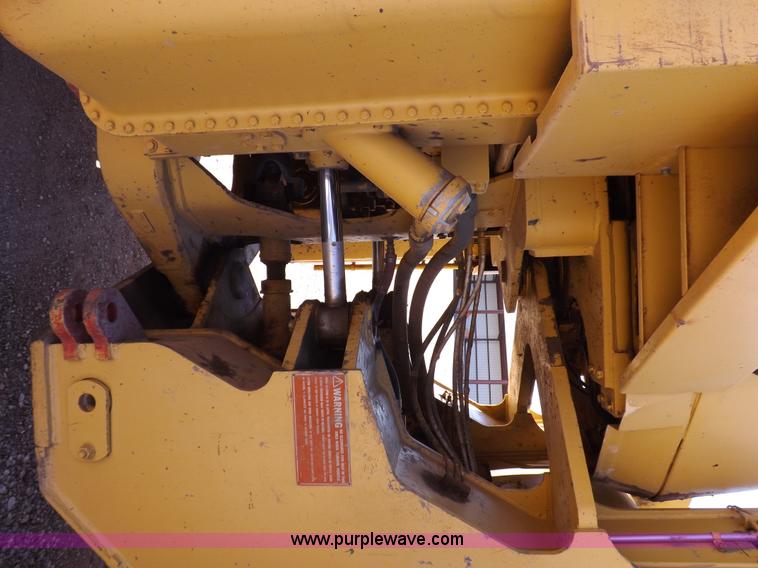 image for item H9142 1984 Caterpillar 980C wheel loader