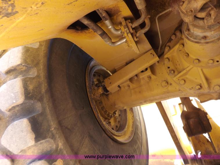 image for item H9142 1984 Caterpillar 980C wheel loader