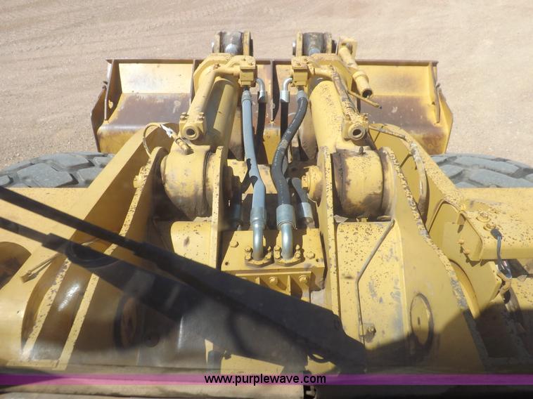 image for item H9142 1984 Caterpillar 980C wheel loader