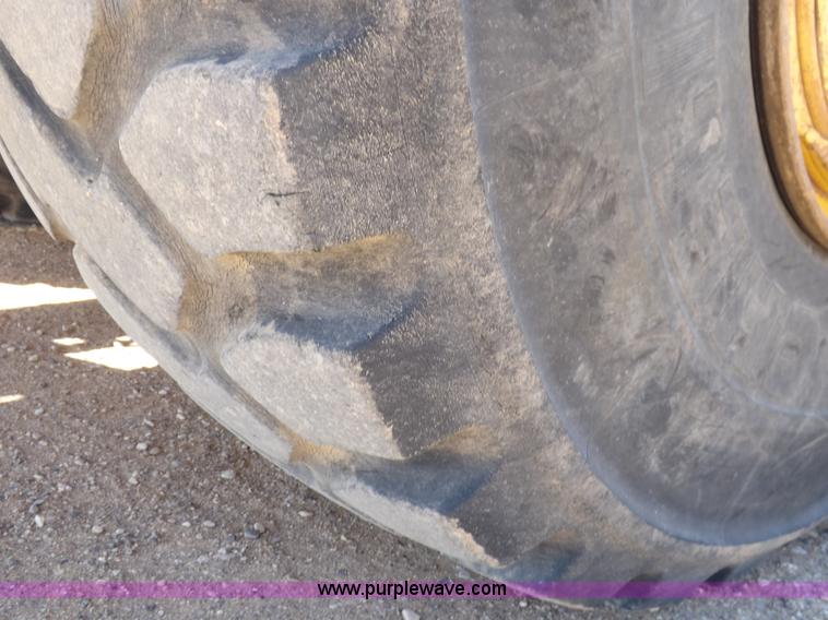 image for item H9142 1984 Caterpillar 980C wheel loader