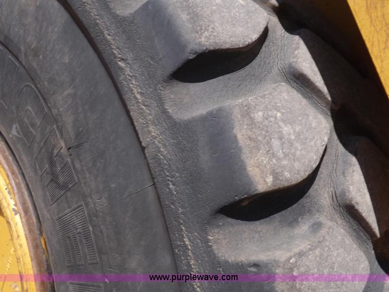 image for item H9142 1984 Caterpillar 980C wheel loader