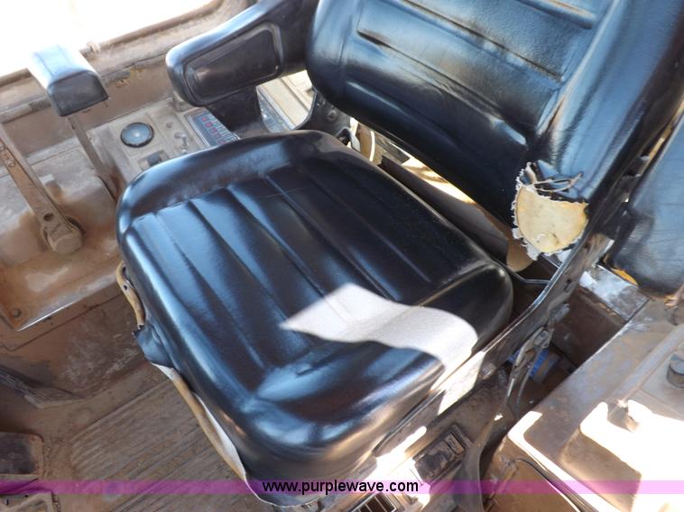 image for item H9142 1984 Caterpillar 980C wheel loader