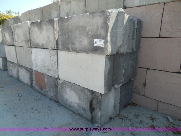 image for item I3287 (24) stacking concrete bunker blocks