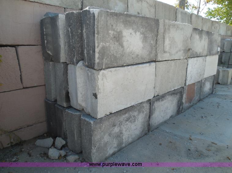 image for item I3287 (24) stacking concrete bunker blocks