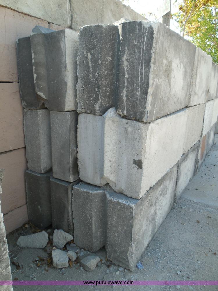 image for item I3287 (24) stacking concrete bunker blocks