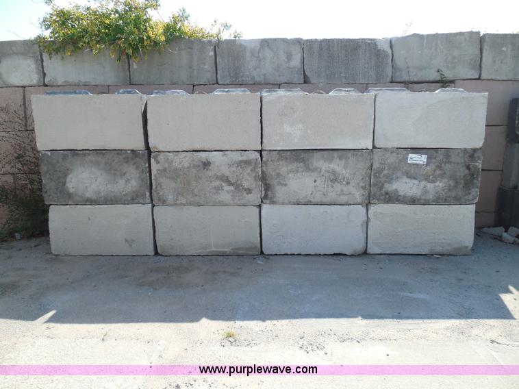 image for item I3288 (24) stacking concrete bunker blocks