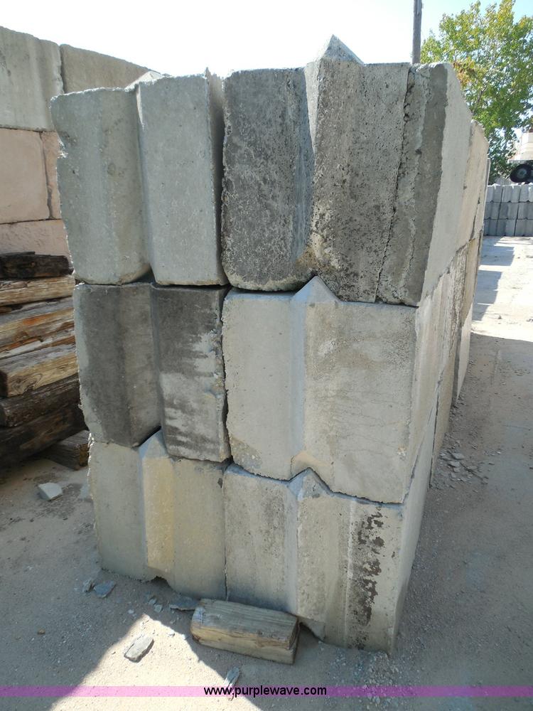 image for item I3289 (24) stacking concrete bunker blocks