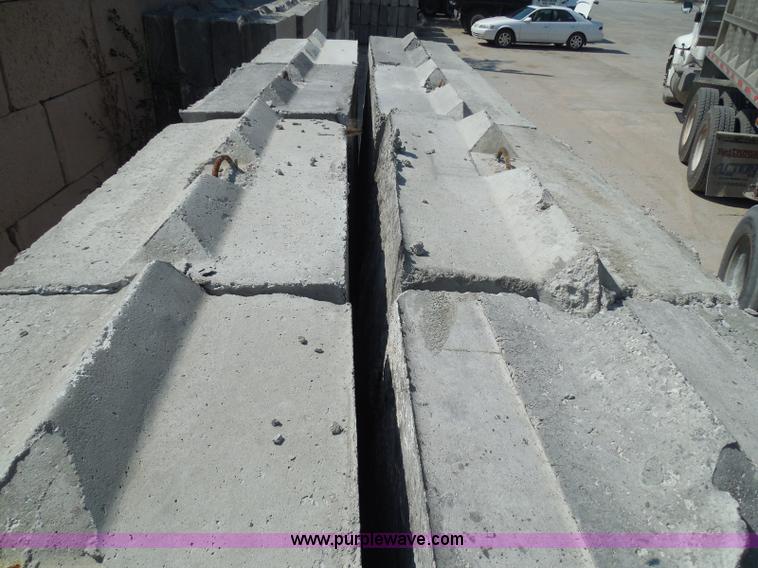 image for item I3289 (24) stacking concrete bunker blocks