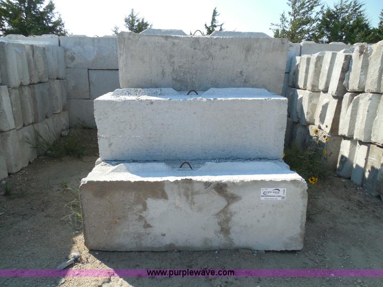 image for item I3300 (15) stacking concrete bunker blocks