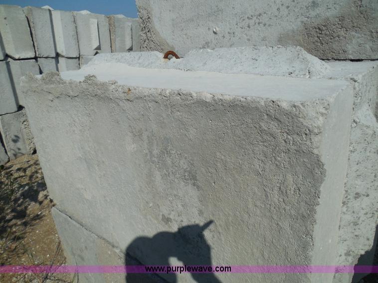 image for item I3305 (17) stacking bunker blocks