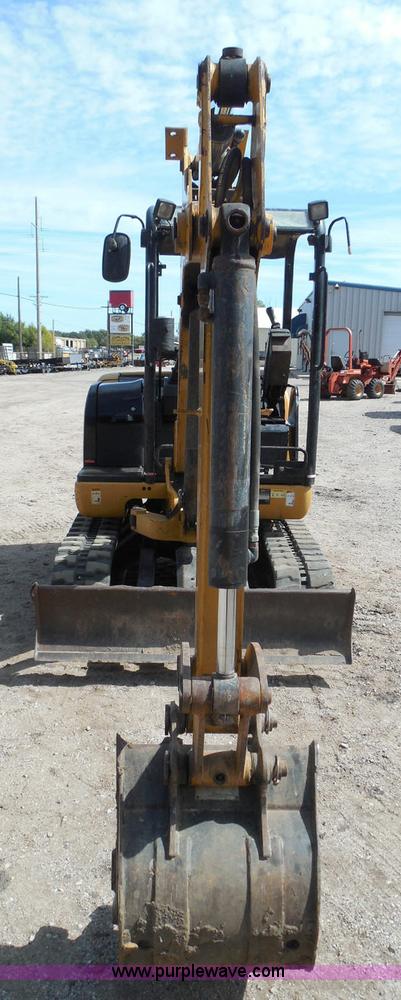 image for item I3313 2006 Caterpillar 302.5 mini excavator