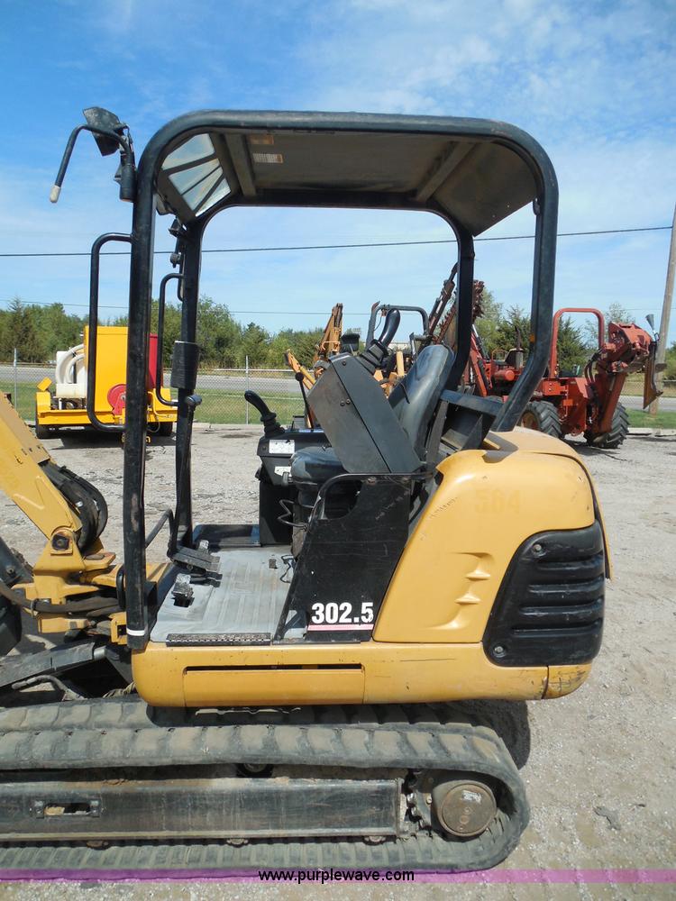 image for item I3313 2006 Caterpillar 302.5 mini excavator