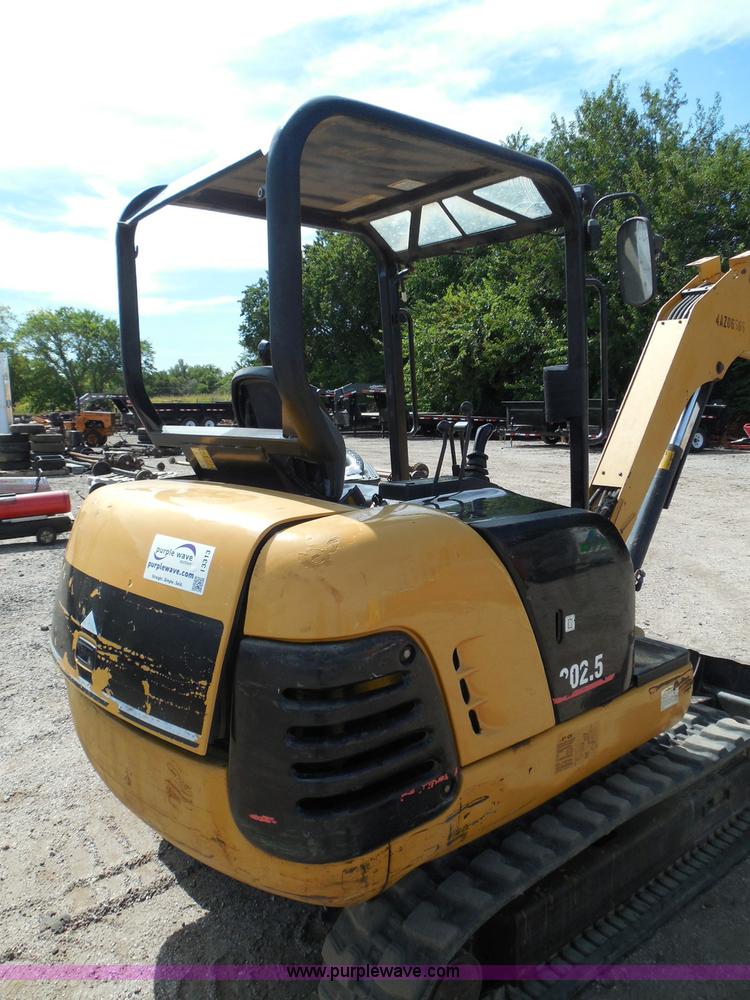 image for item I3313 2006 Caterpillar 302.5 mini excavator