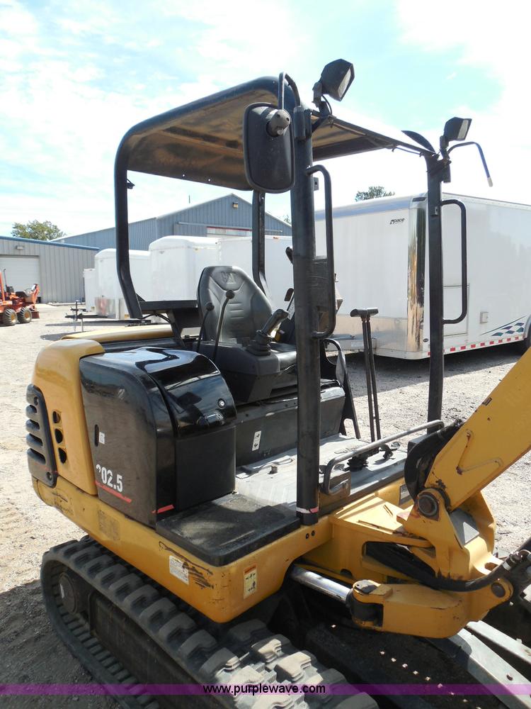 image for item I3313 2006 Caterpillar 302.5 mini excavator