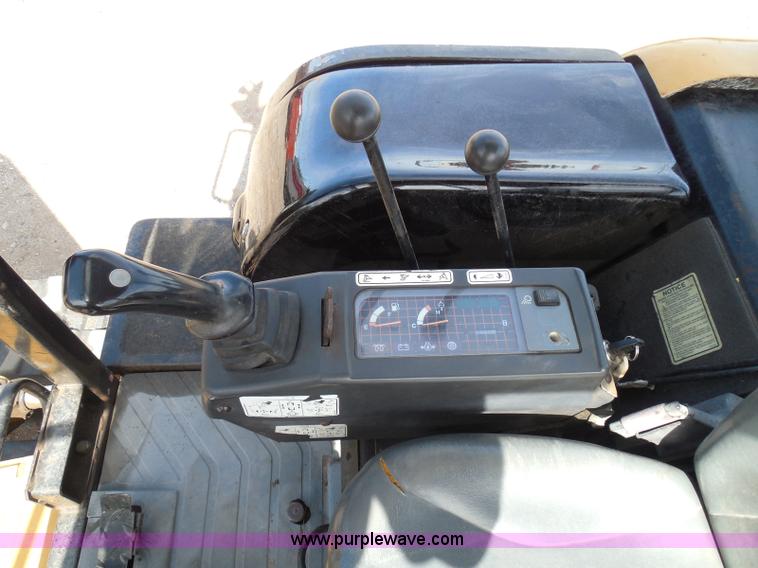 image for item I3313 2006 Caterpillar 302.5 mini excavator