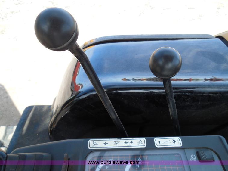 image for item I3313 2006 Caterpillar 302.5 mini excavator