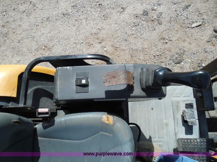 image for item I3313 2006 Caterpillar 302.5 mini excavator