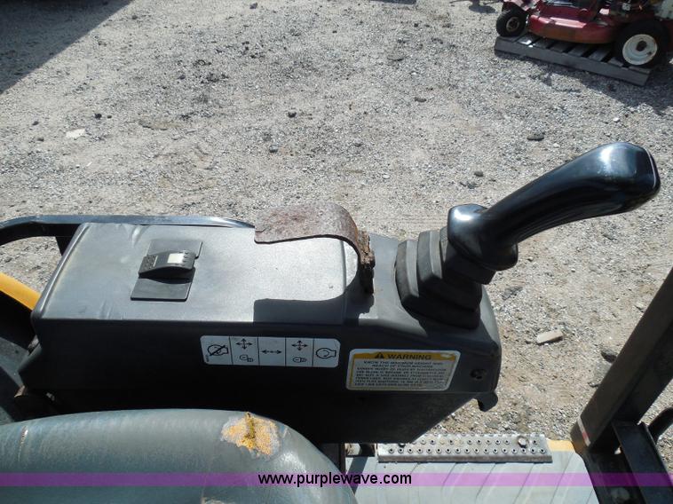 image for item I3313 2006 Caterpillar 302.5 mini excavator