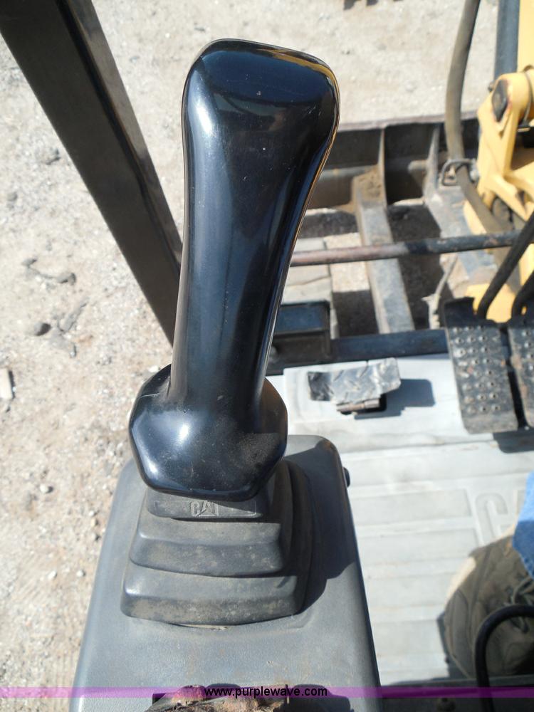 image for item I3313 2006 Caterpillar 302.5 mini excavator