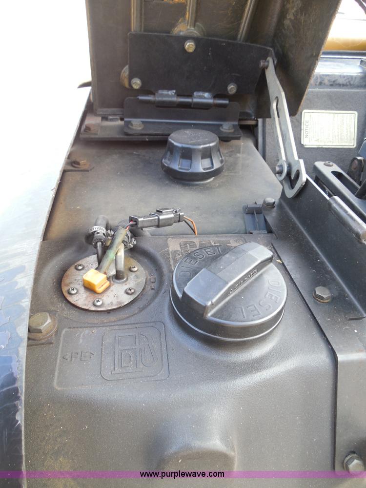 image for item I3313 2006 Caterpillar 302.5 mini excavator