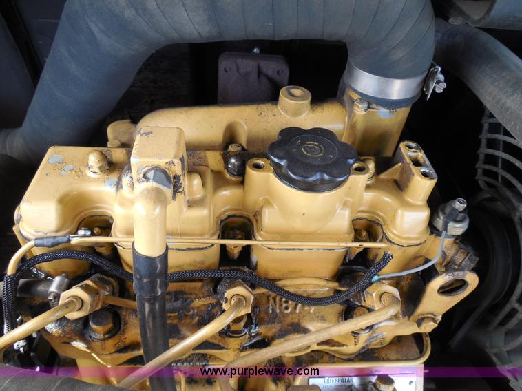 image for item I3313 2006 Caterpillar 302.5 mini excavator