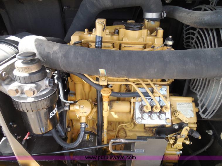 image for item I3313 2006 Caterpillar 302.5 mini excavator